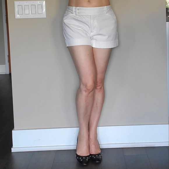 ๐ 2X HOST PICK ๐ BCBG MaxAzria Cotton Shorts - Picture 4 of 14
